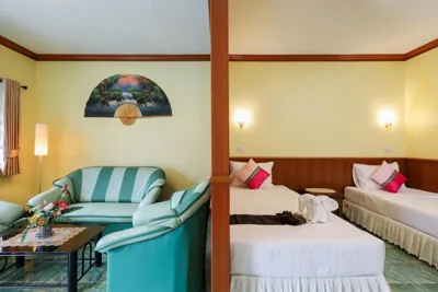 Deluxe Suite — The GoldDiggers Resort