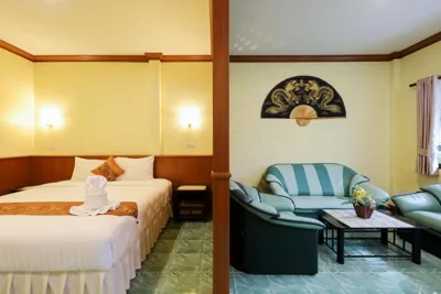King Suite — The GoldDiggers Resort